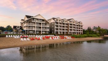 Cherry Tree Inn & Suites