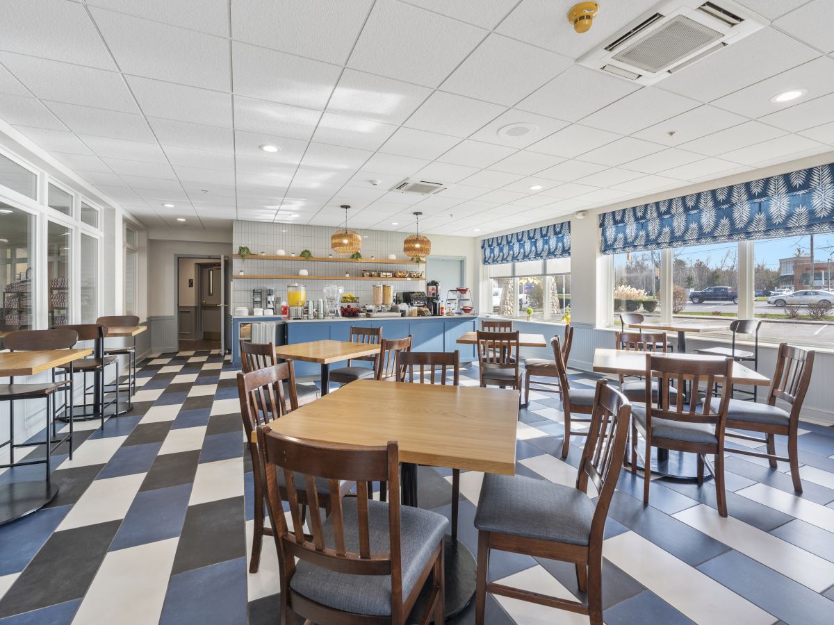 Cherry Tree Inn & Suites